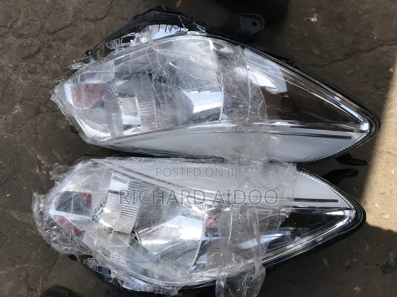 Toyota Yaris/Vitz Headlight 2012 Headlight Available