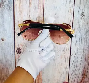 Louis Vuitton Aviator Sunglasses for Women