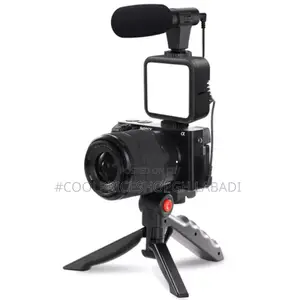 Smartphone Tripod Holder Mini Led and Microphone