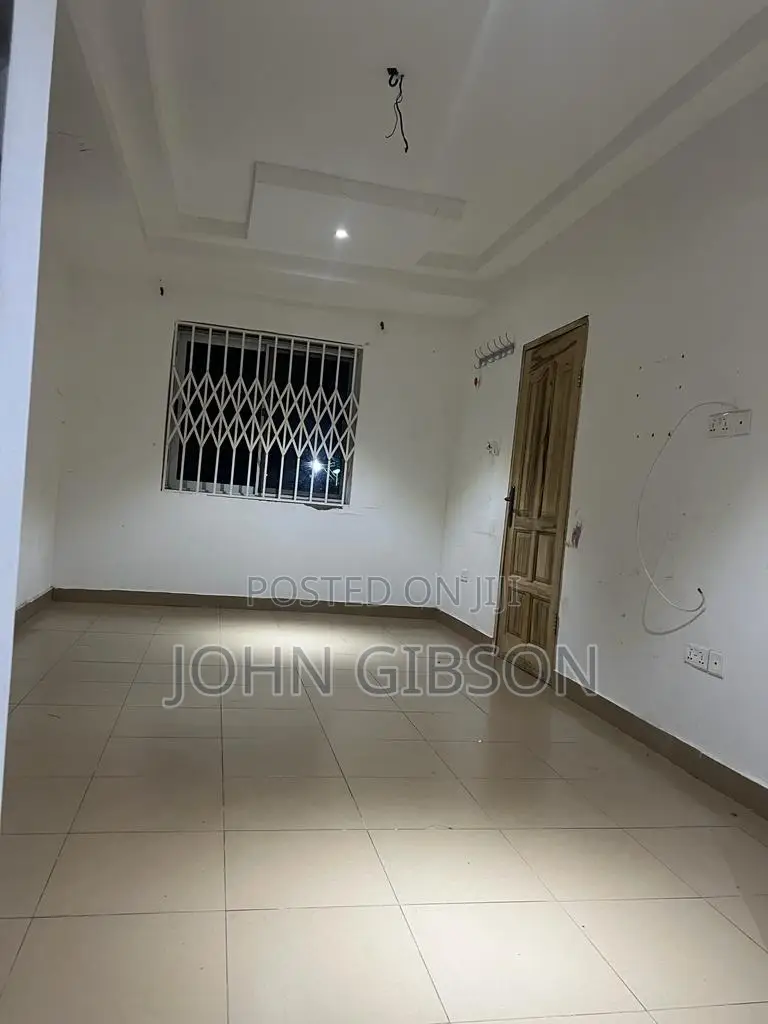 7bdrm House in Eastlegon Hills, School Junction for sale