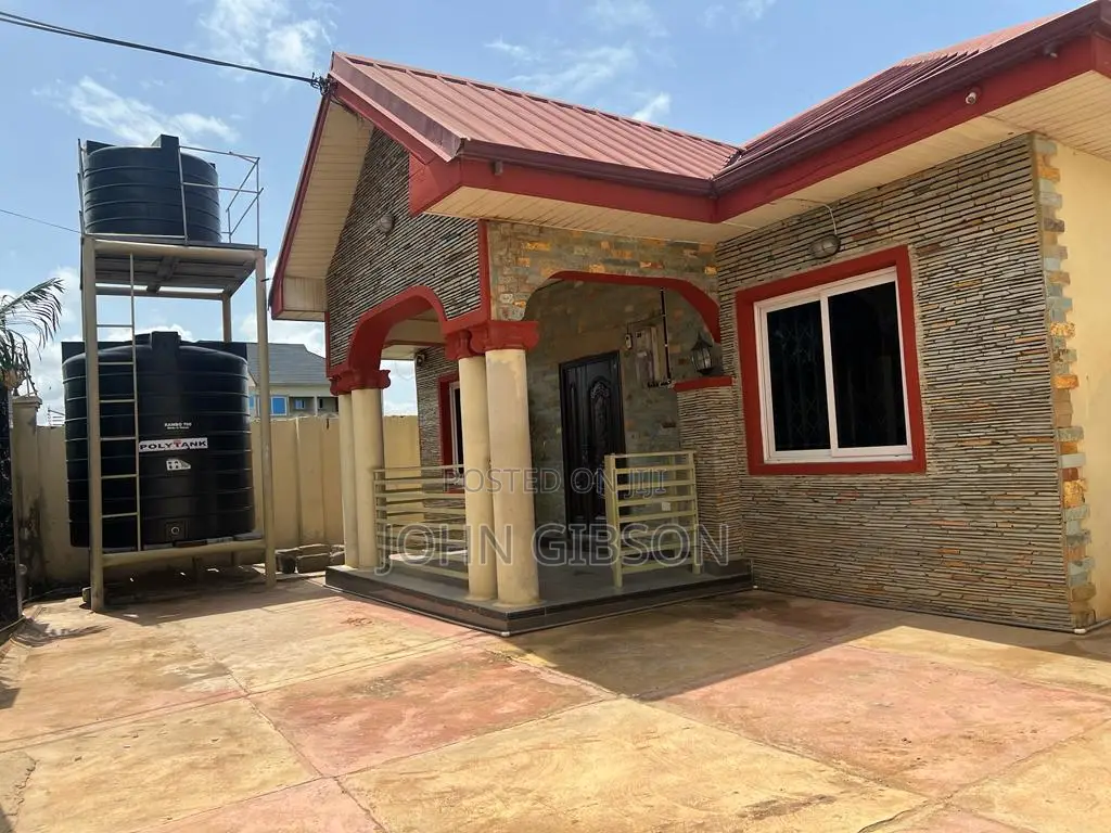 7bdrm House in Eastlegon Hills, School Junction for sale