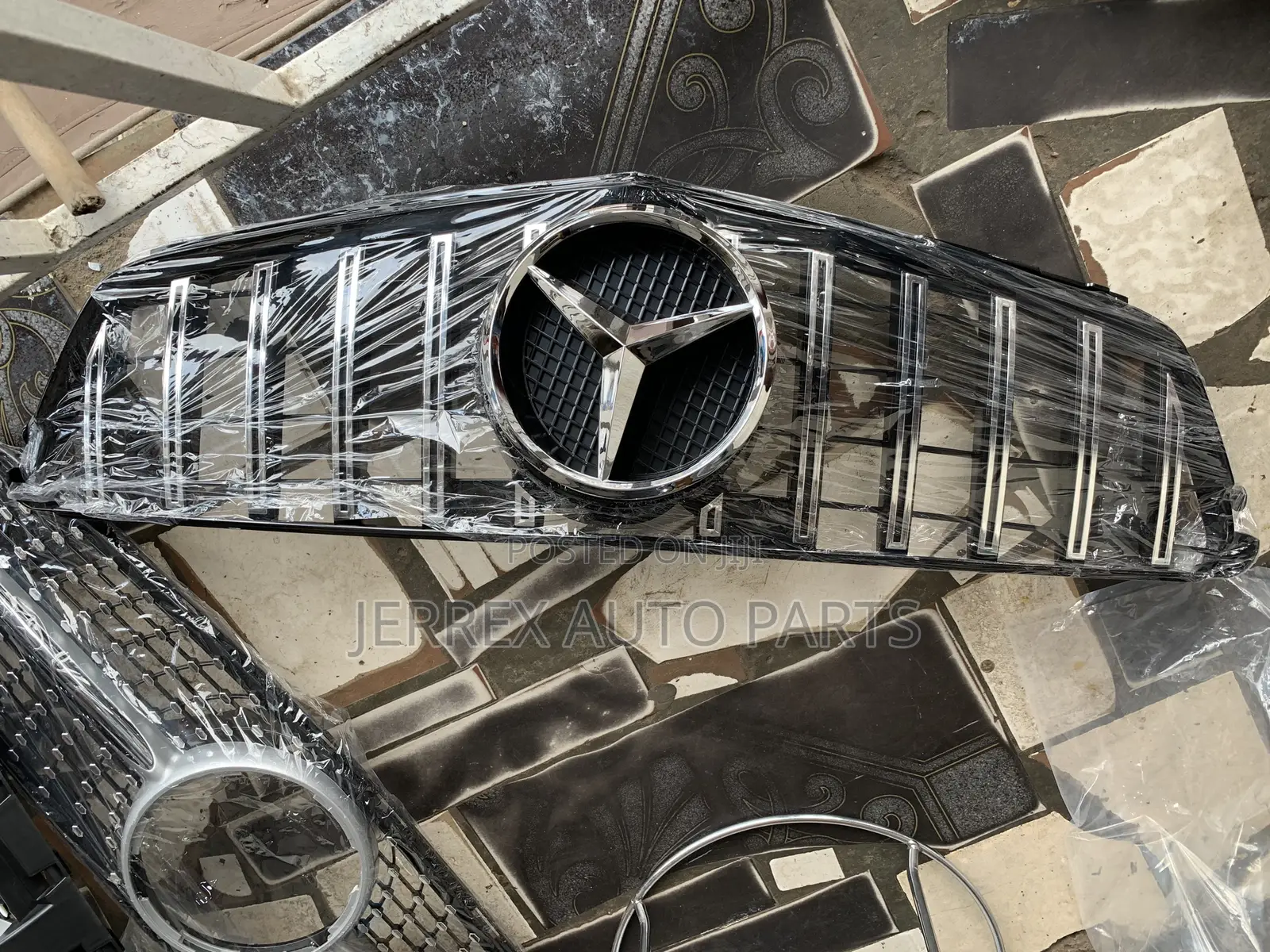 Mercedes-Benz(W204) C-Class 20o7-2014 Front Grill/Shells