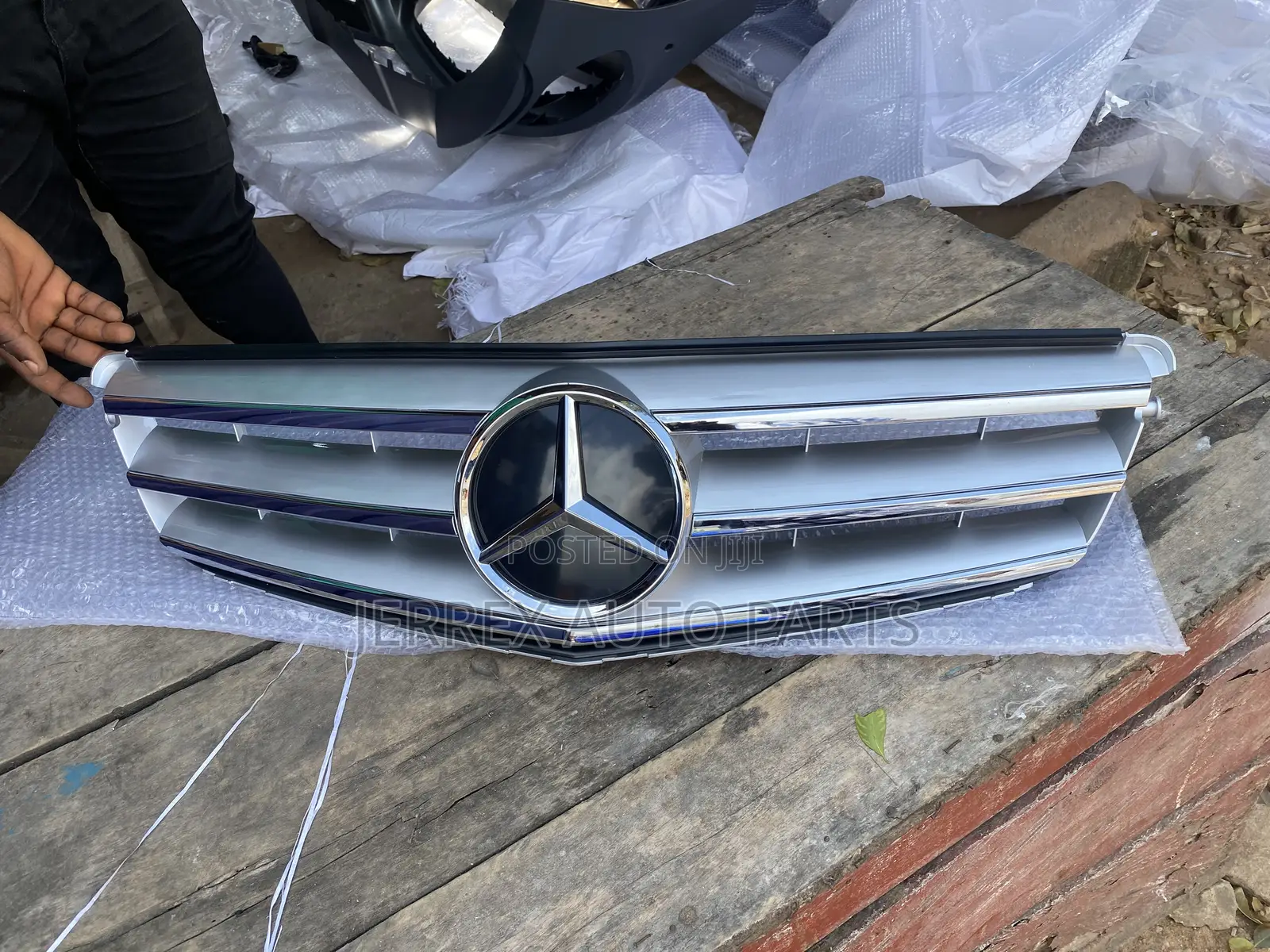 Mercedes-Benz(W204) C-Class 20o7-2014 Front Grill/Shells