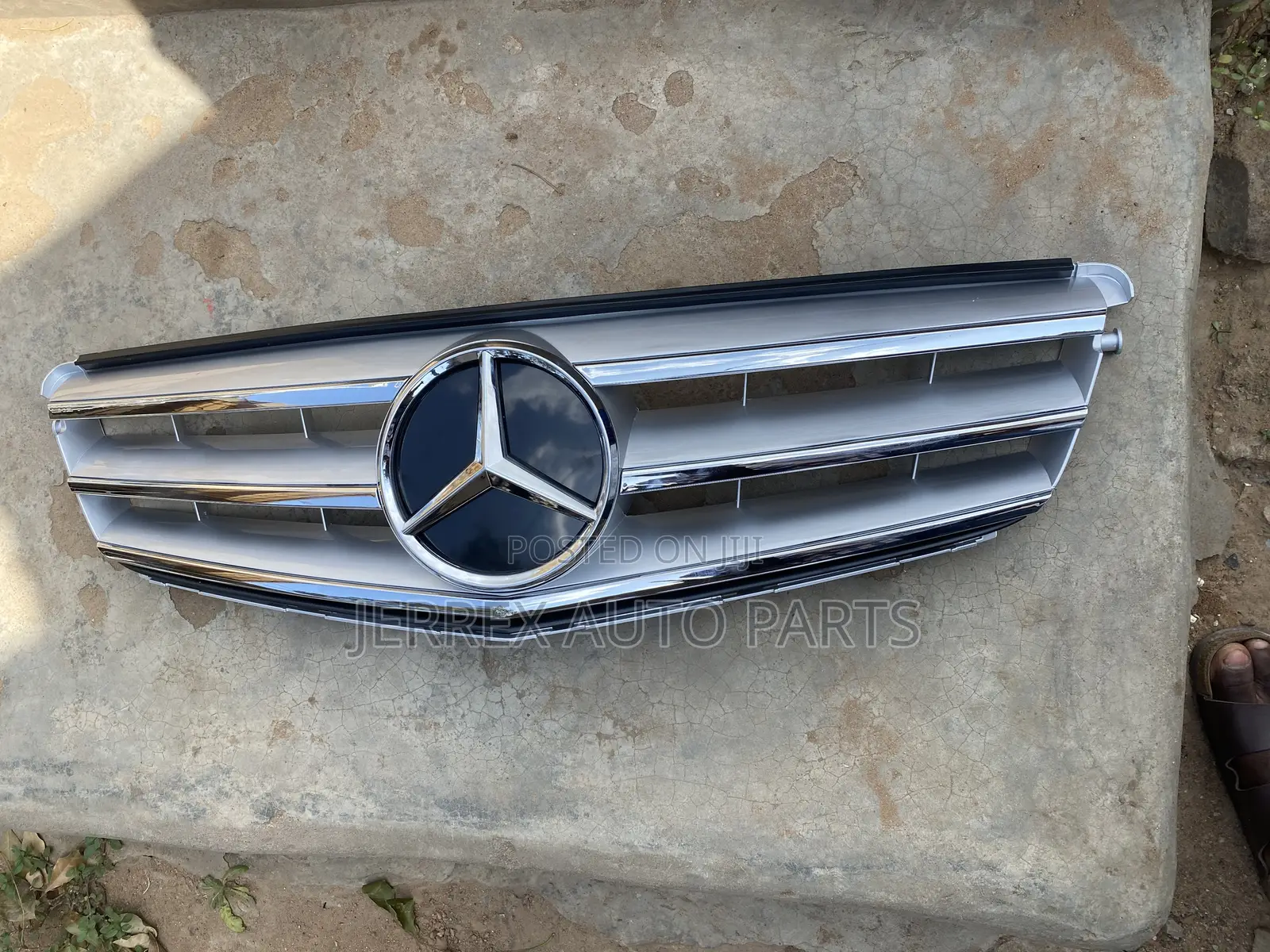 Mercedes-Benz(W204) C-Class 20o7-2014 Front Grill/Shells