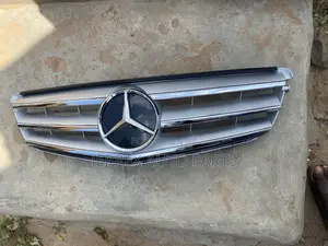 Mercedes-Benz(W204) C-Class 20o7-2014 Front Grill/Shells