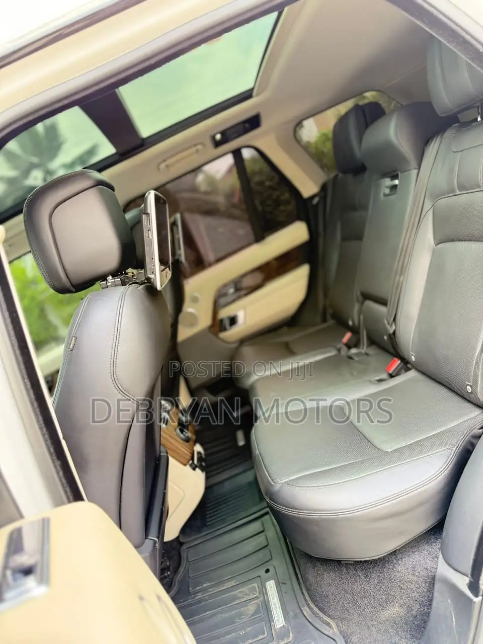 Land Rover Range Rover 3.0L V6 Turbocharged Diesel HSE Td6 2019 White