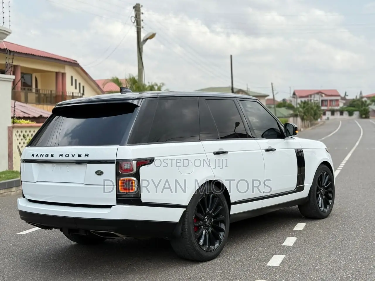 Land Rover Range Rover 3.0L V6 Turbocharged Diesel HSE Td6 2019 White