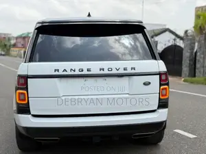 Land Rover Range Rover 3.0L V6 Turbocharged Diesel HSE Td6 2019 White
