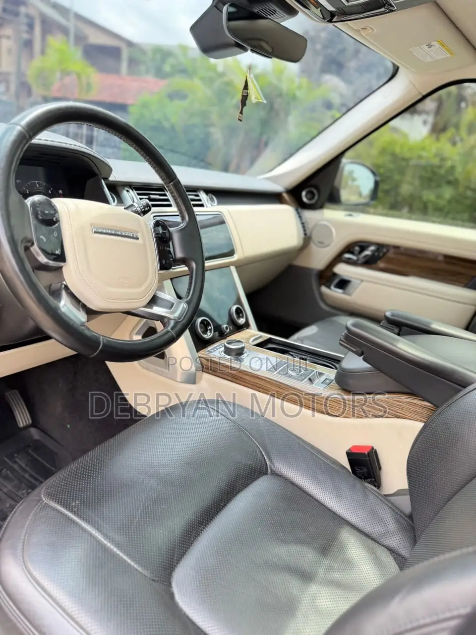 Land Rover Range Rover 3.0L V6 Turbocharged Diesel HSE Td6 2019 White
