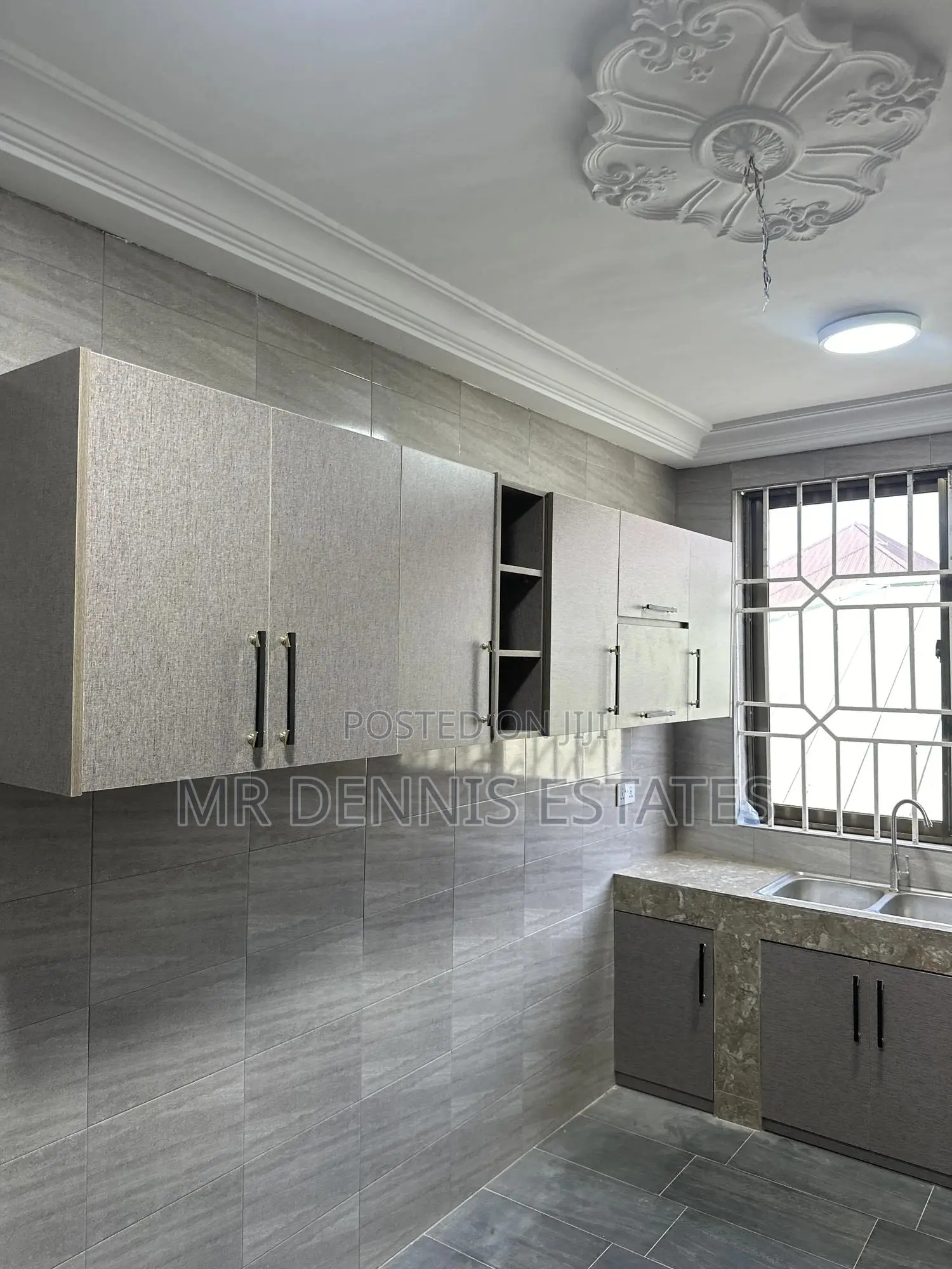 1bdrm Apartment in Westhills Mall for rent