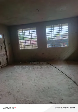 4bdrm Duplex in ,, Close To K. Boat, Dome for sale