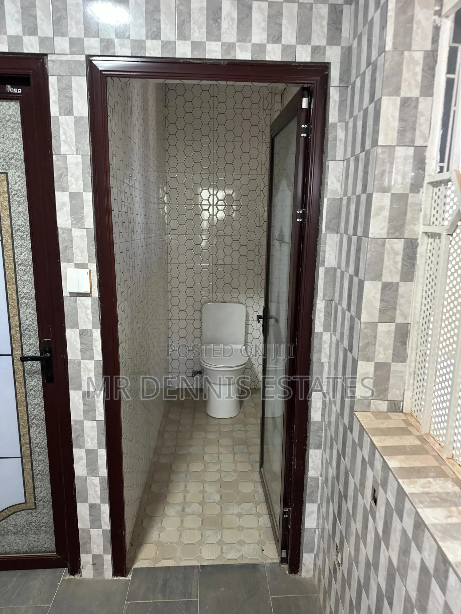 1bdrm Apartment in Westhills Mall for rent