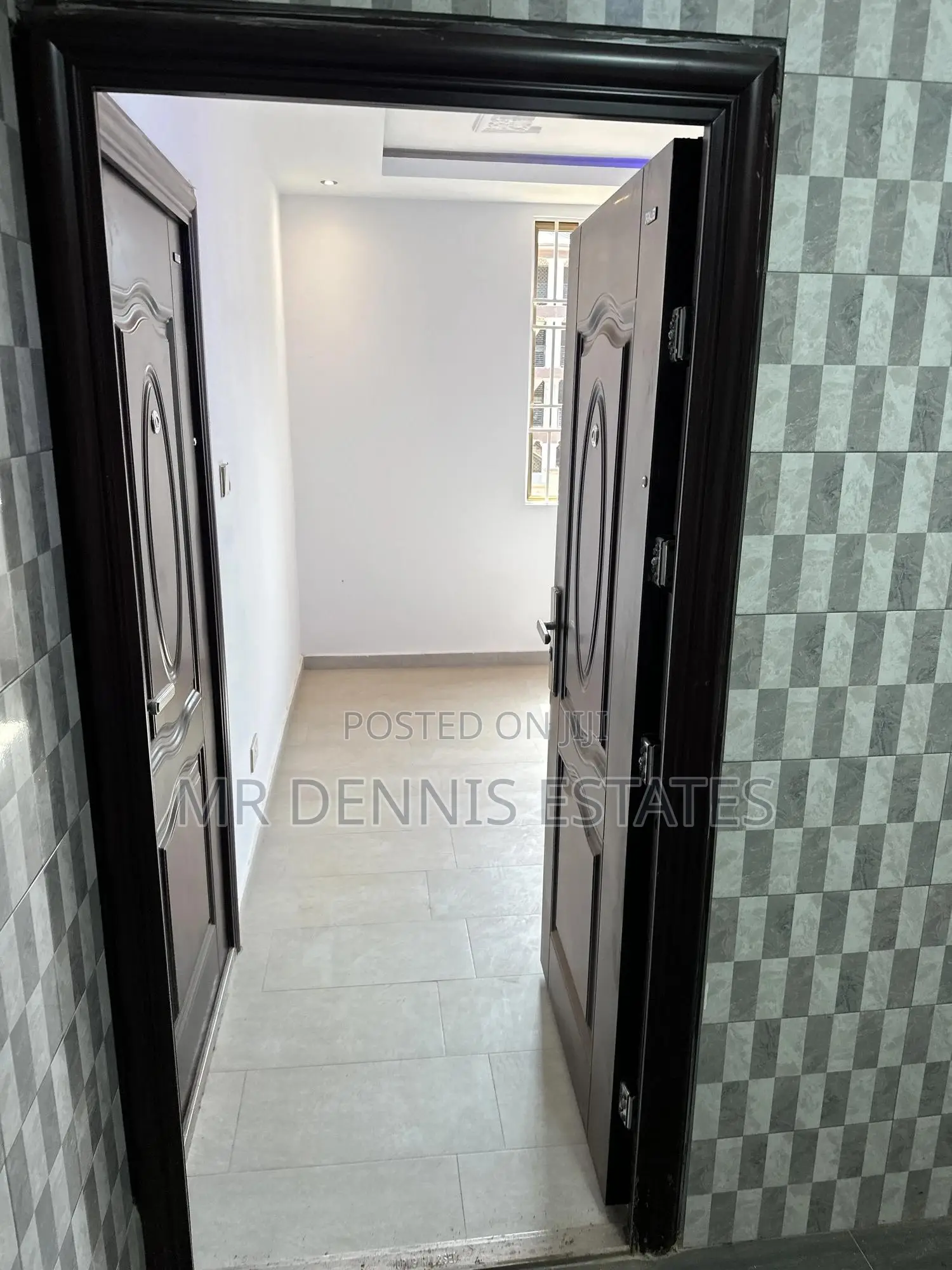 1bdrm Apartment in Westhills Mall for rent