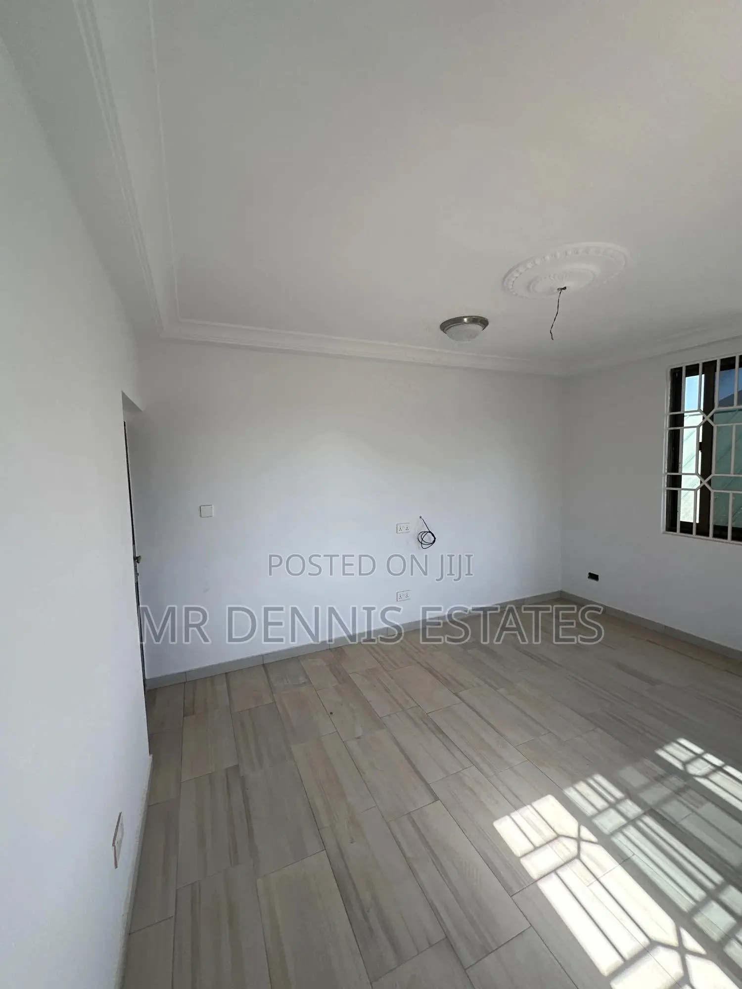 1bdrm Apartment in Westhills Mall for rent
