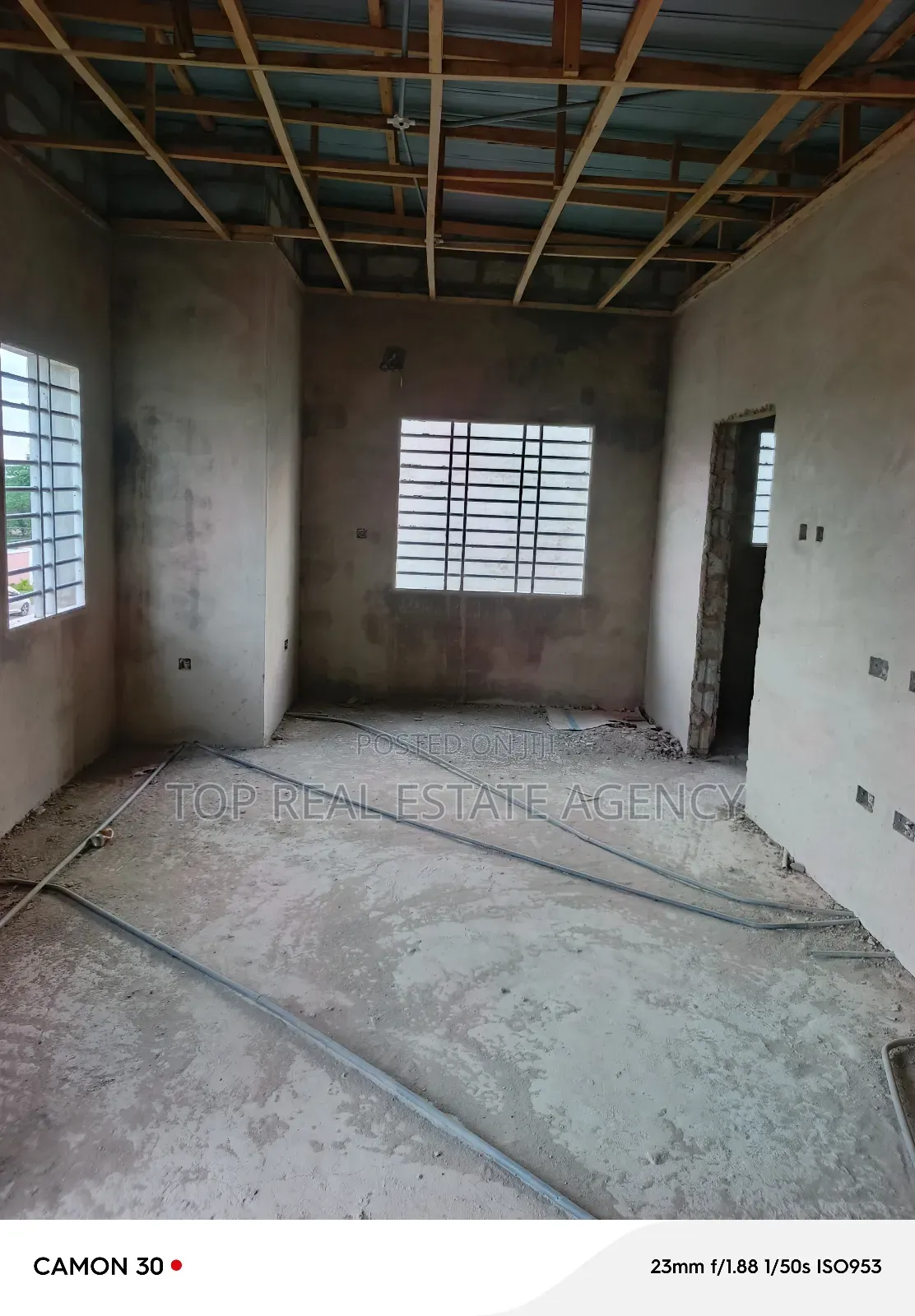 4bdrm Duplex in ,, Close To K. Boat, Dome for sale