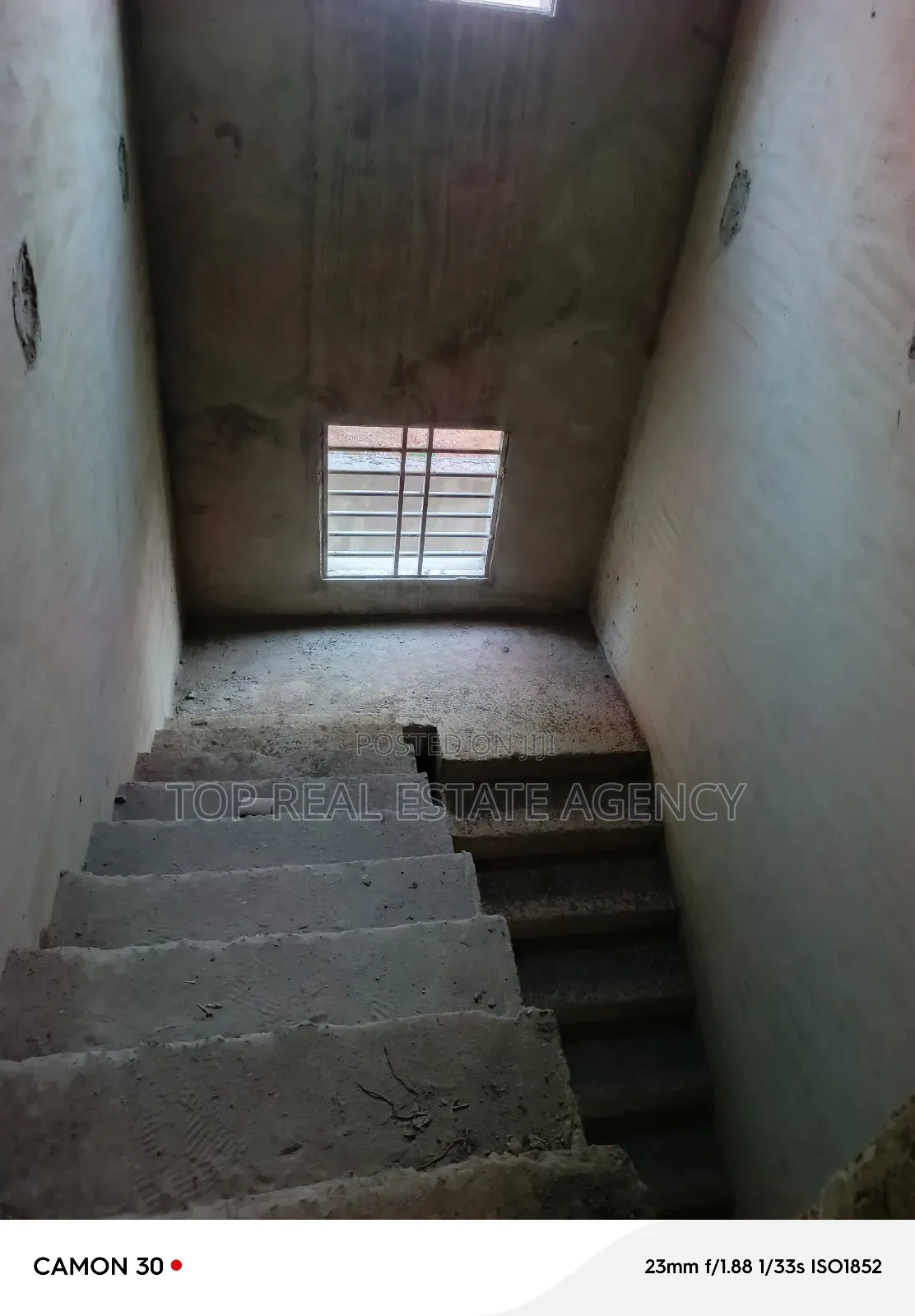 4bdrm Duplex in ,, Close To K. Boat, Dome for sale