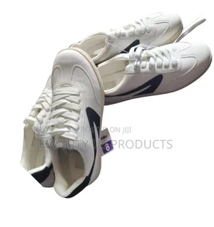 Dolce Vita Ladies American Sneakers