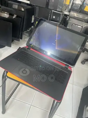 Photo - Laptop HP Pavilion 15 8GB AMD A8 HDD 750GB