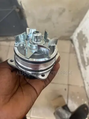 Nissan Pathfinder 1999 Water Pump