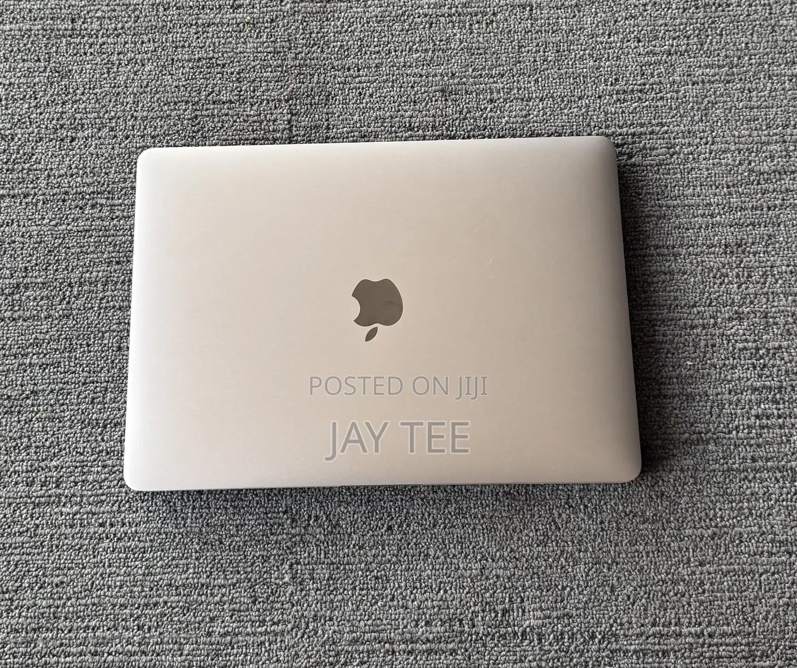 Laptop Apple MacBook Pro 2022 M2 8GB Apple M2 SSD 256GB