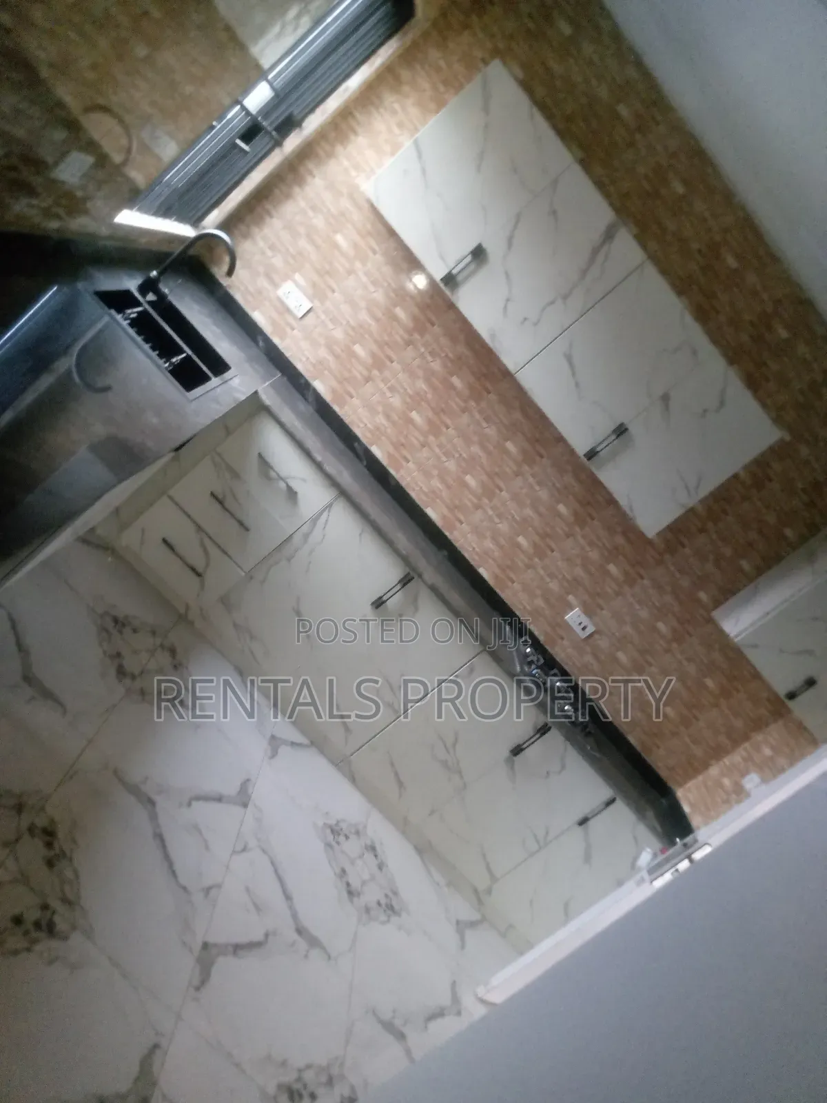 2bdrm Apartment in Lake Side Estate for rent