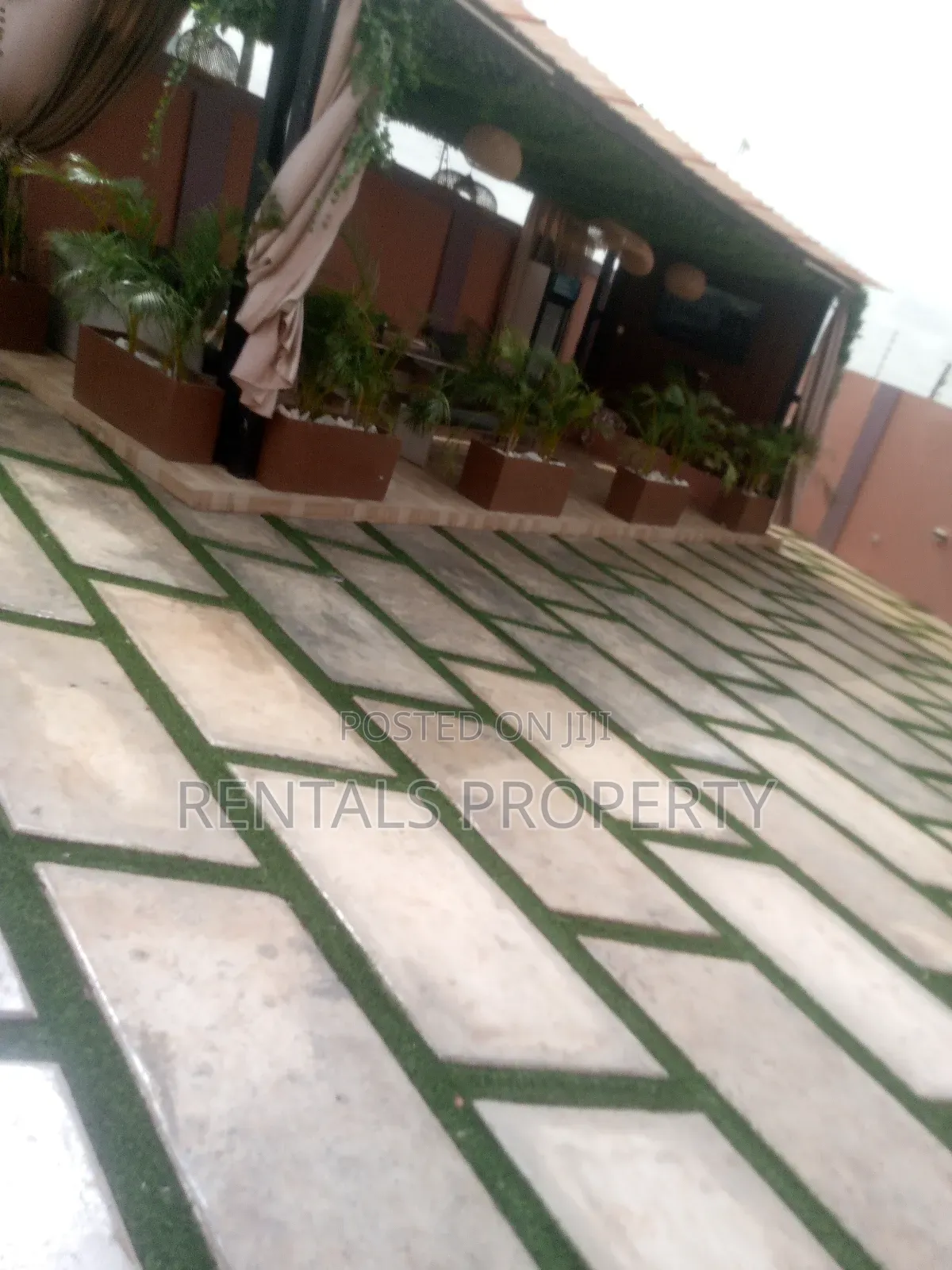 2bdrm Block of Flats in Lake Side Estate for rent