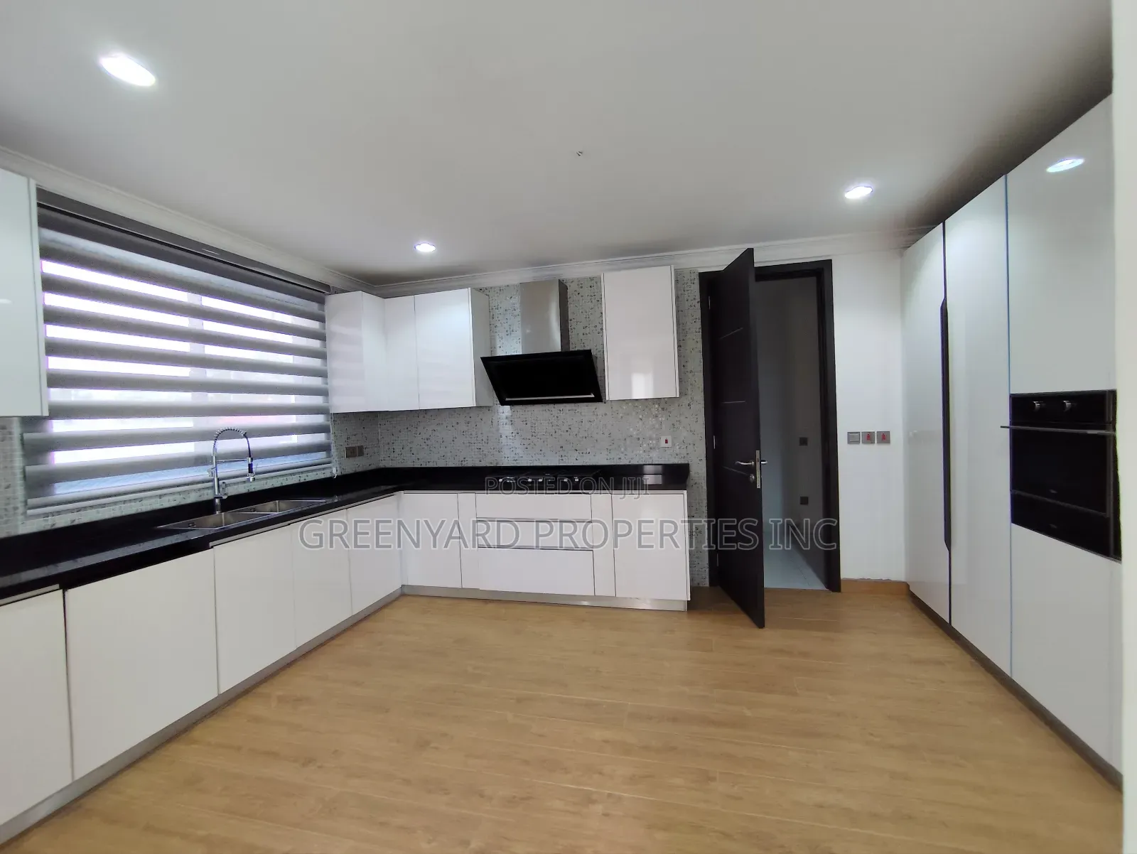 5bdrm Mansion in American House, East Legon for sale