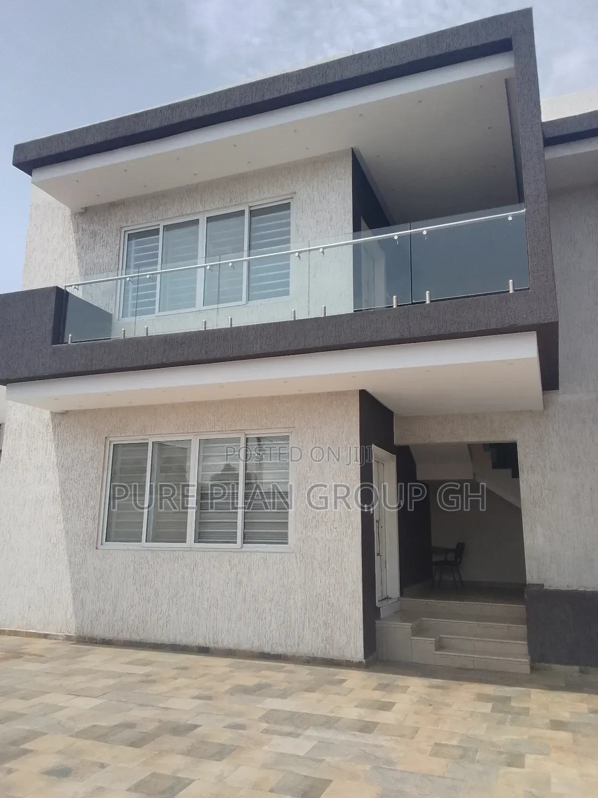 2bdrm Apartment in Abelemkpe, Lincoln School Area for rent