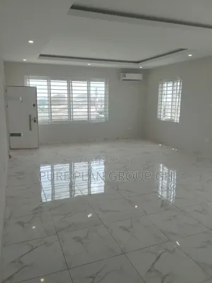 2bdrm Apartment in Abelemkpe, Lincoln School Area for rent