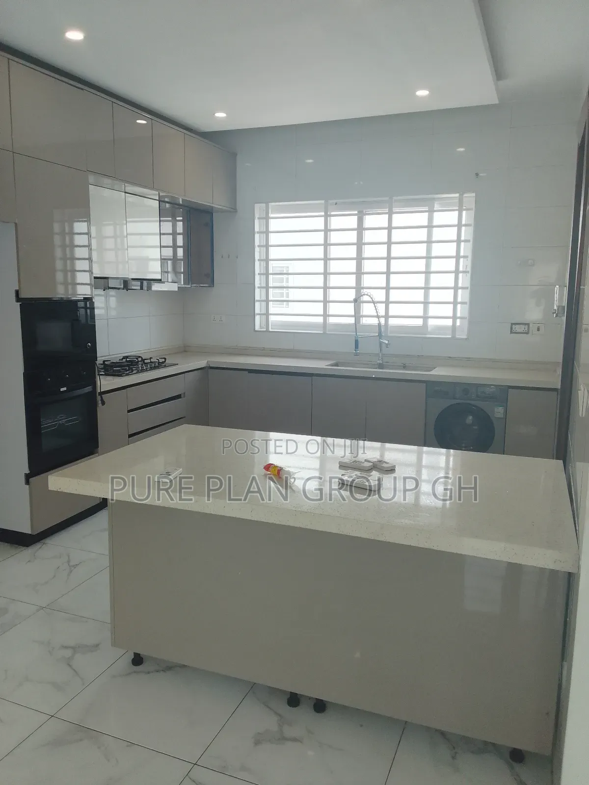 2bdrm Apartment in Abelemkpe, Lincoln School Area for rent