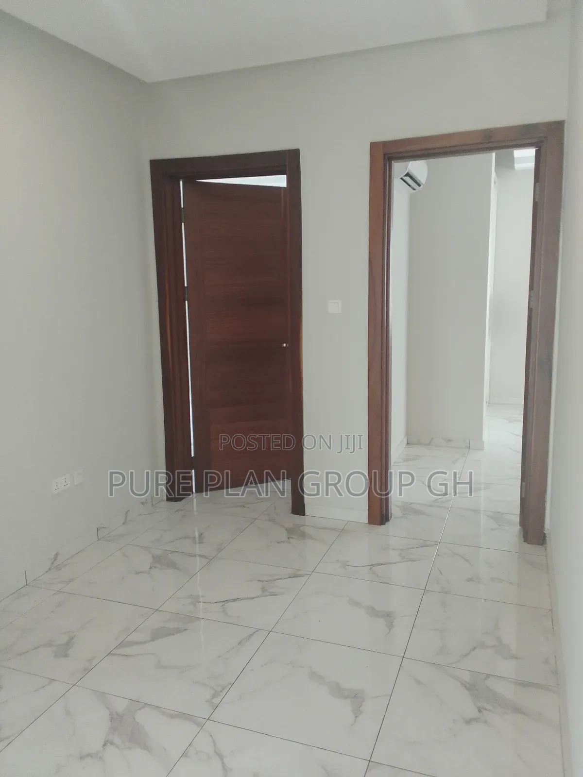2bdrm Apartment in Abelemkpe, Lincoln School Area for rent