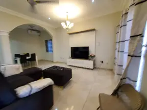 Furnished 2bdrm Apartment in School Junction for rent
