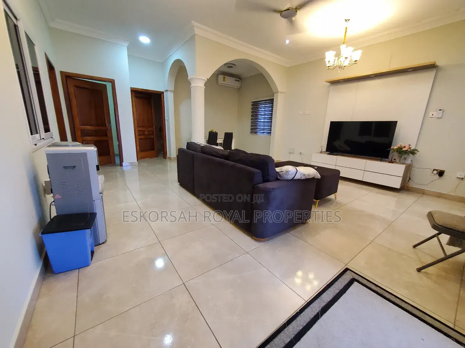 Furnished 2bdrm Apartment in School Junction for rent
