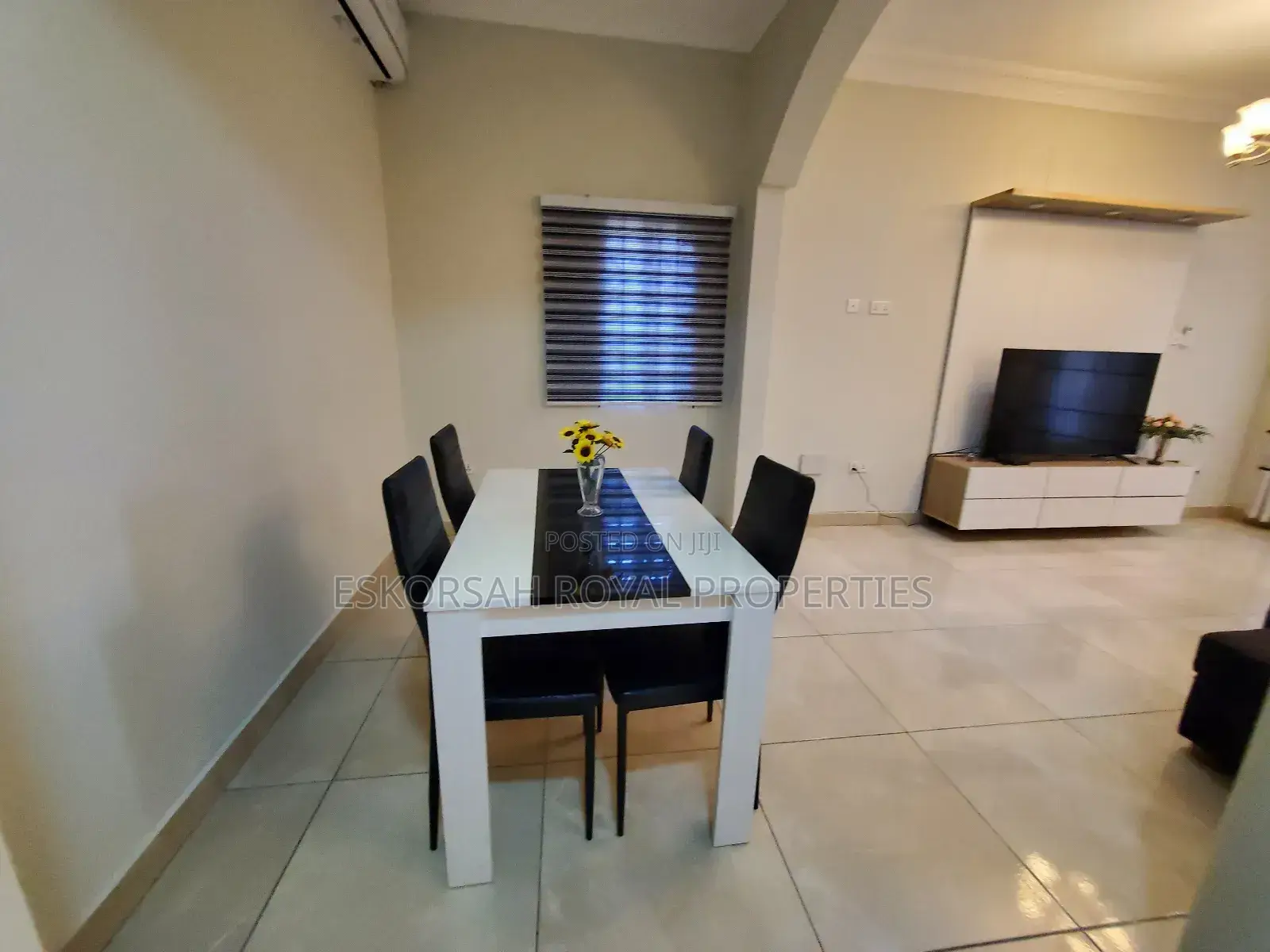 Furnished 2bdrm Apartment in School Junction for rent