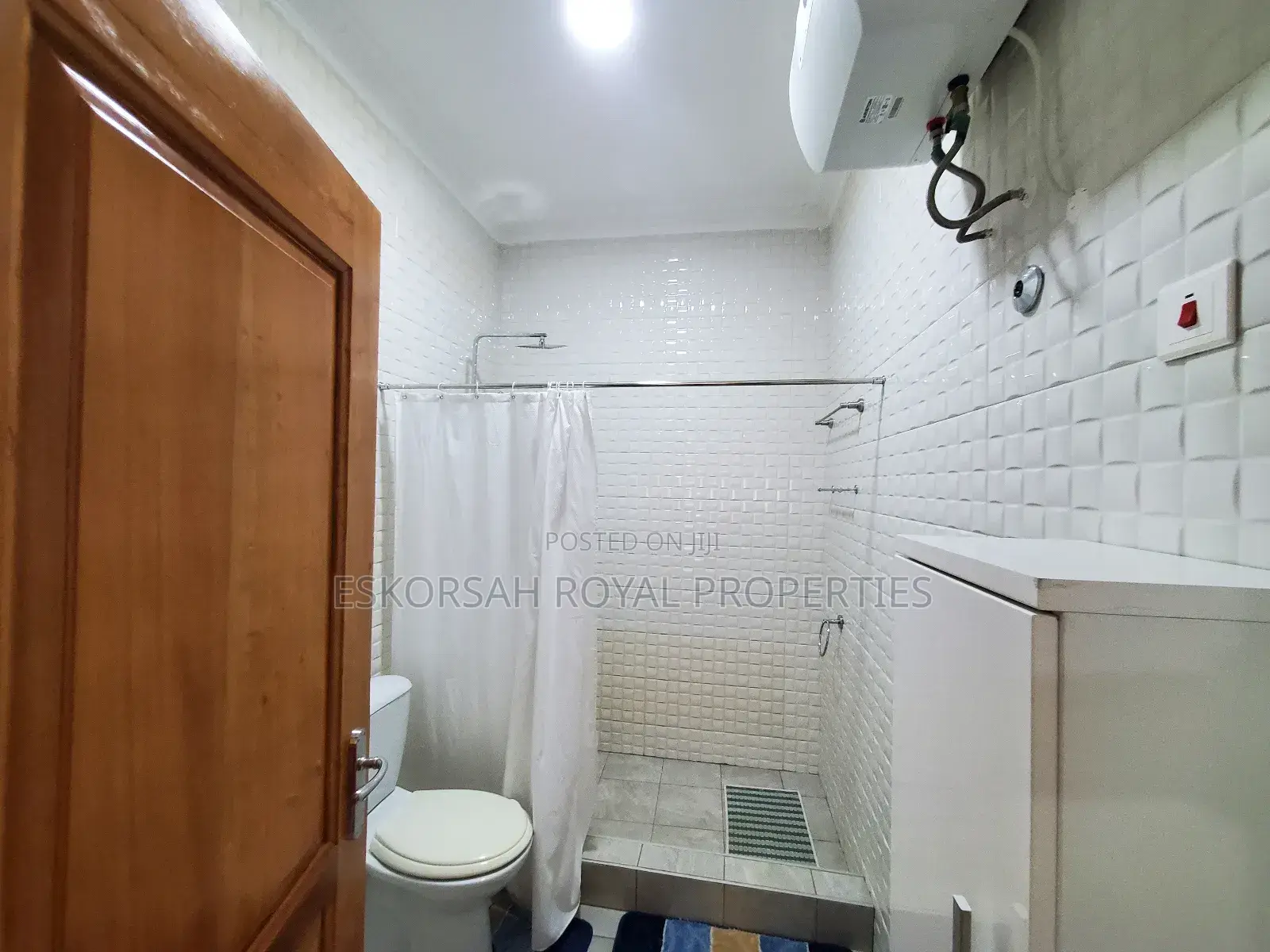 Furnished 2bdrm Apartment in School Junction for rent