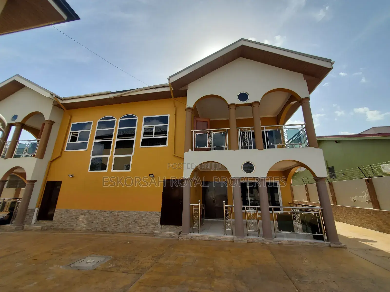 Furnished 2bdrm Apartment in School Junction for rent