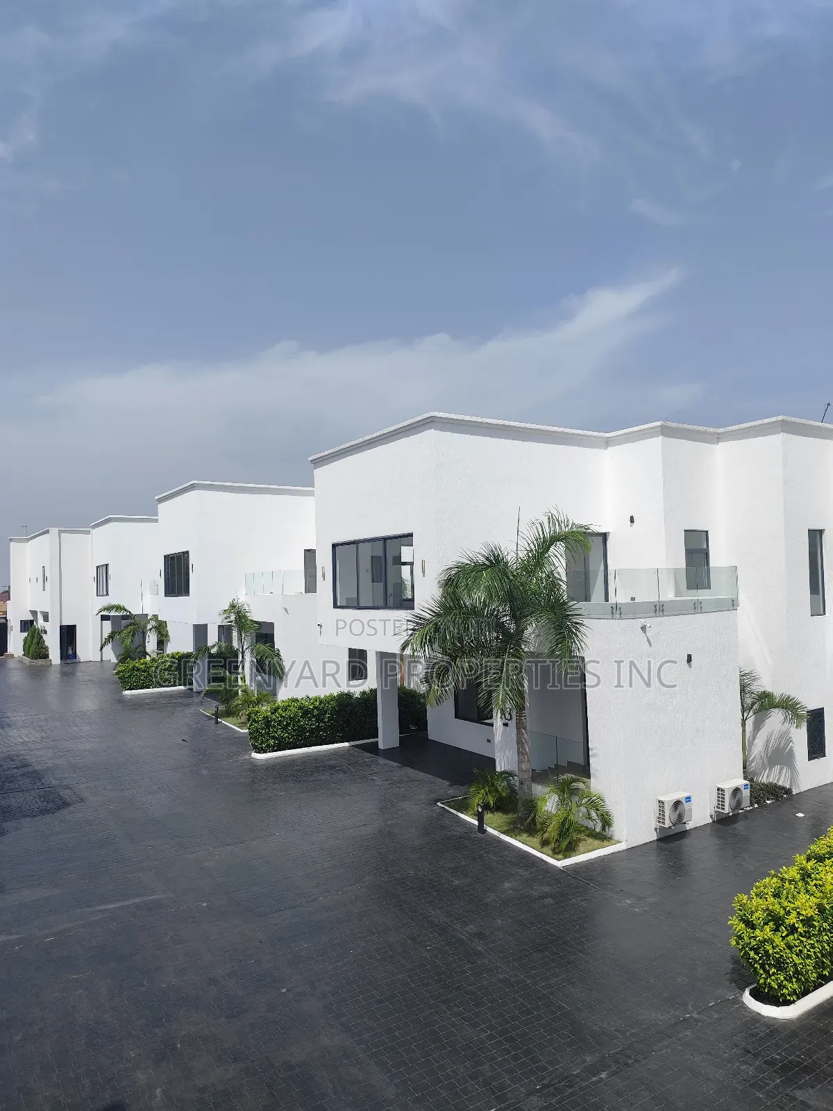 4bdrm Townhouse/Terrace in American House, East Legon for sale
