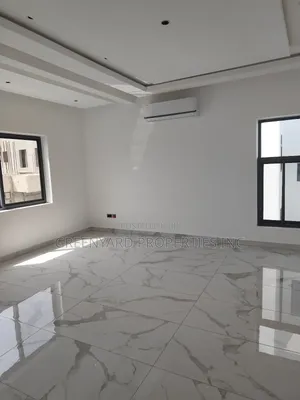 4bdrm Townhouse/Terrace in American House, East Legon for sale