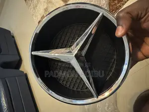 Benz Crown 2015 - 2018