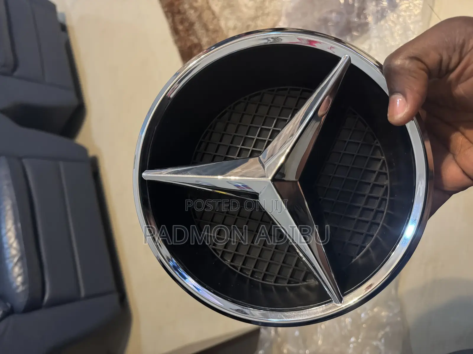 Benz Crown 2015 - 2018