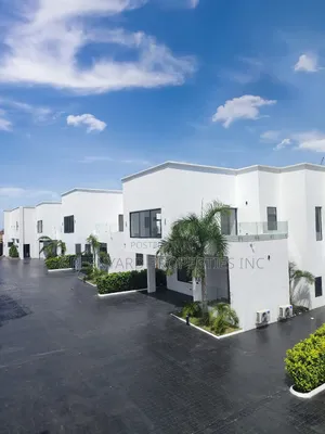 4bdrm Townhouse/Terrace in American House, East Legon for sale