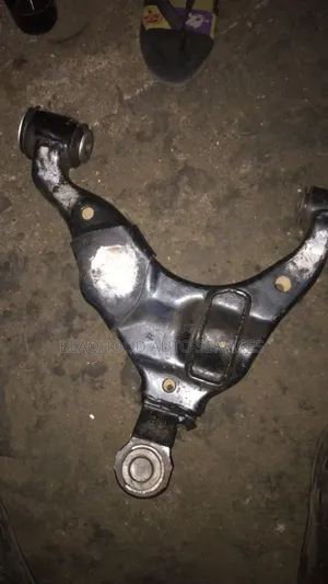 Land Cruiser Prado 2010-2020 Home Used Lower Arm in Stock.