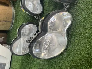 Mercedes C 230 Headlight