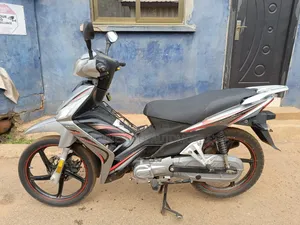 Aprilia 2021 Gray