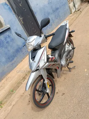 Aprilia 2021 Gray