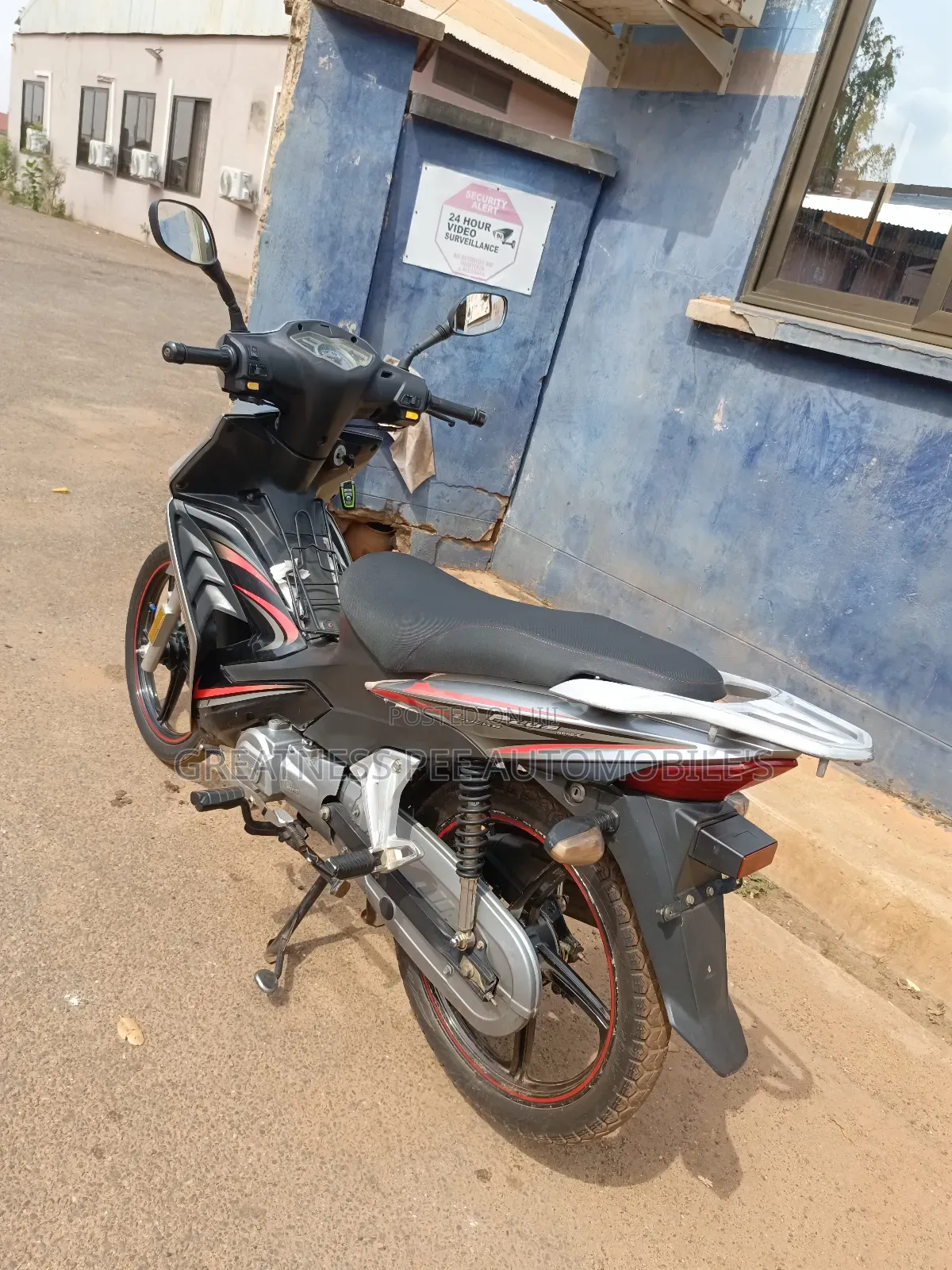 Aprilia 2021 Gray