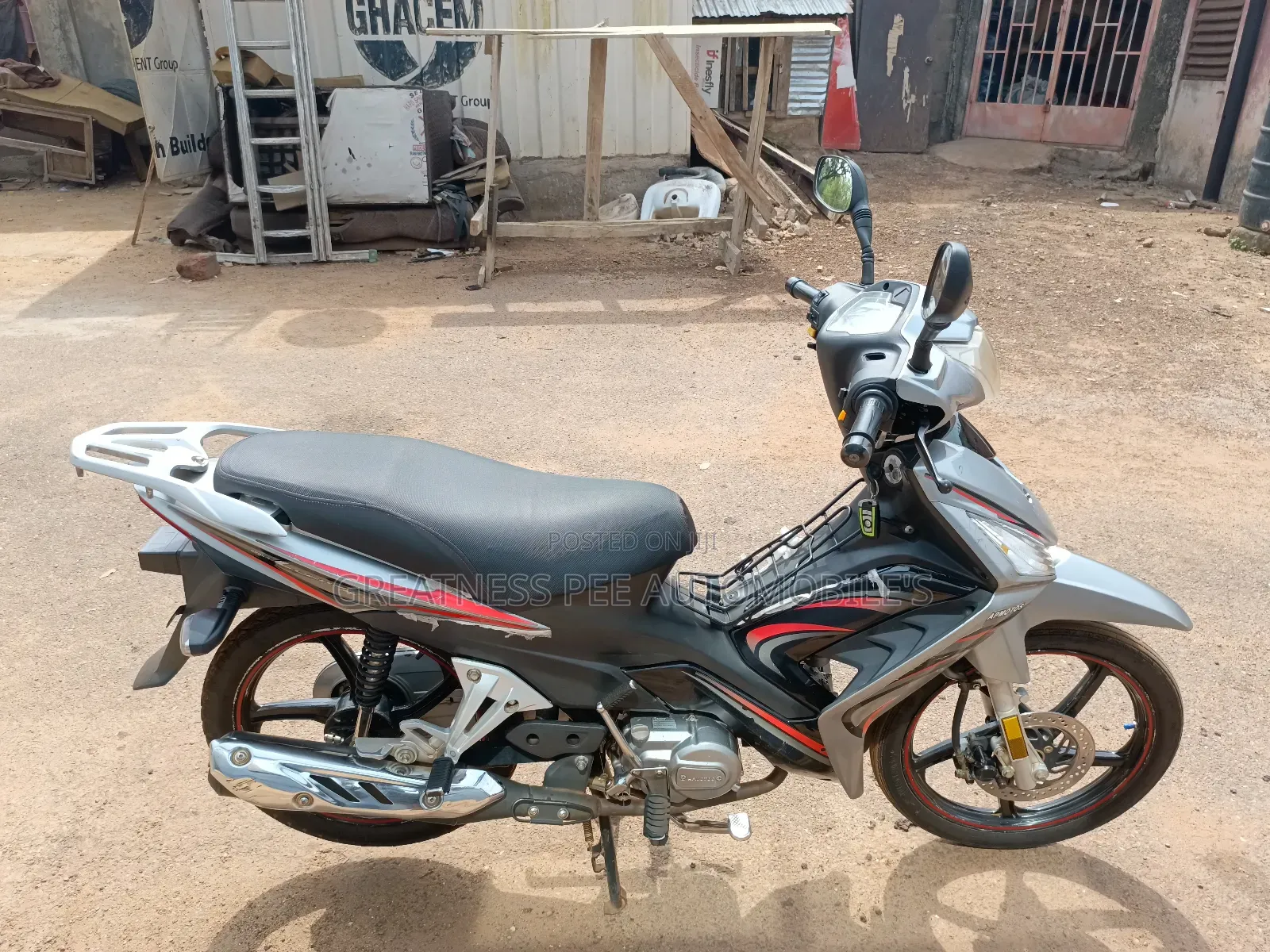 Aprilia 2021 Gray