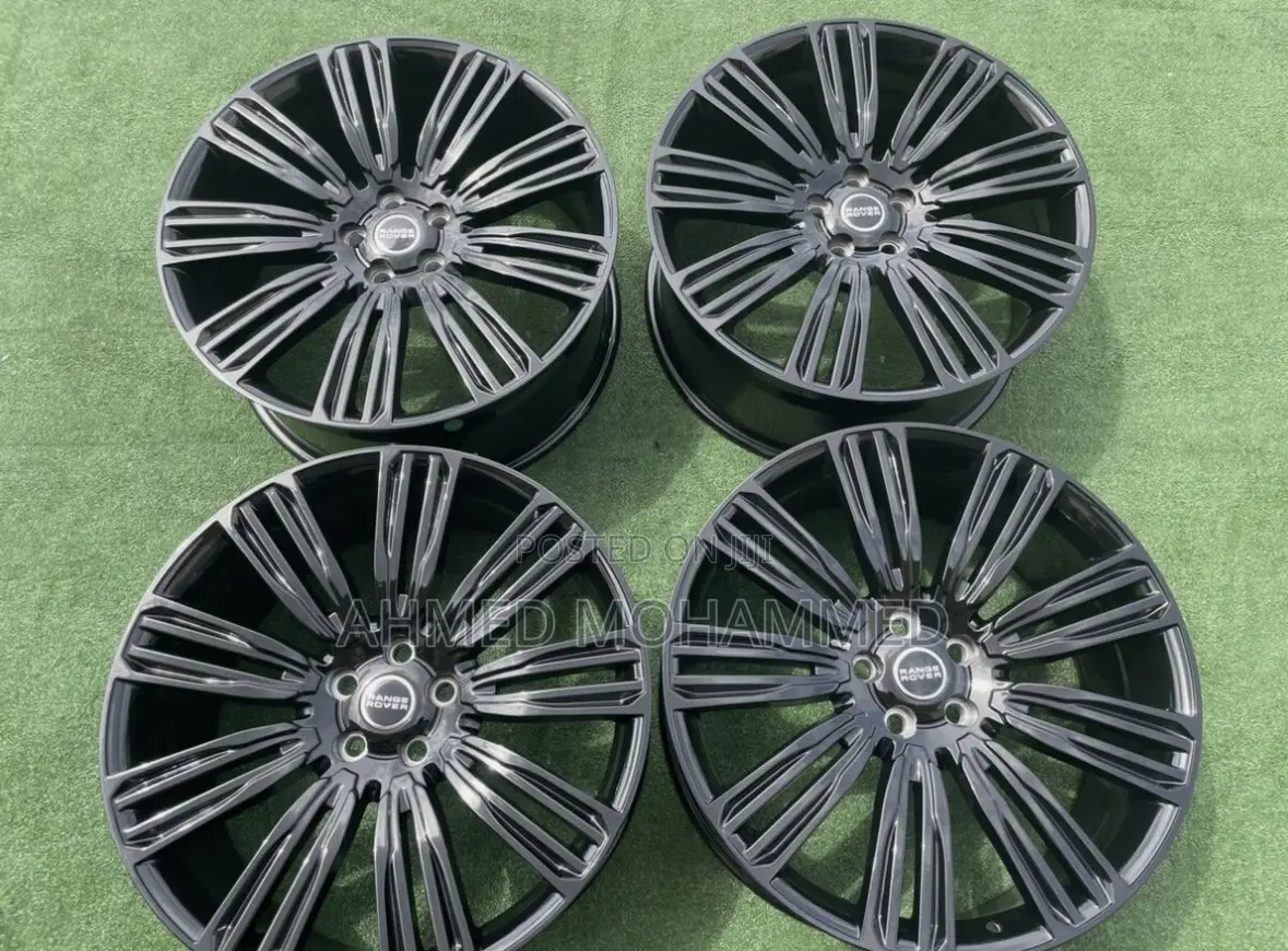 Range Rover Rim 22 (Matte Black)
