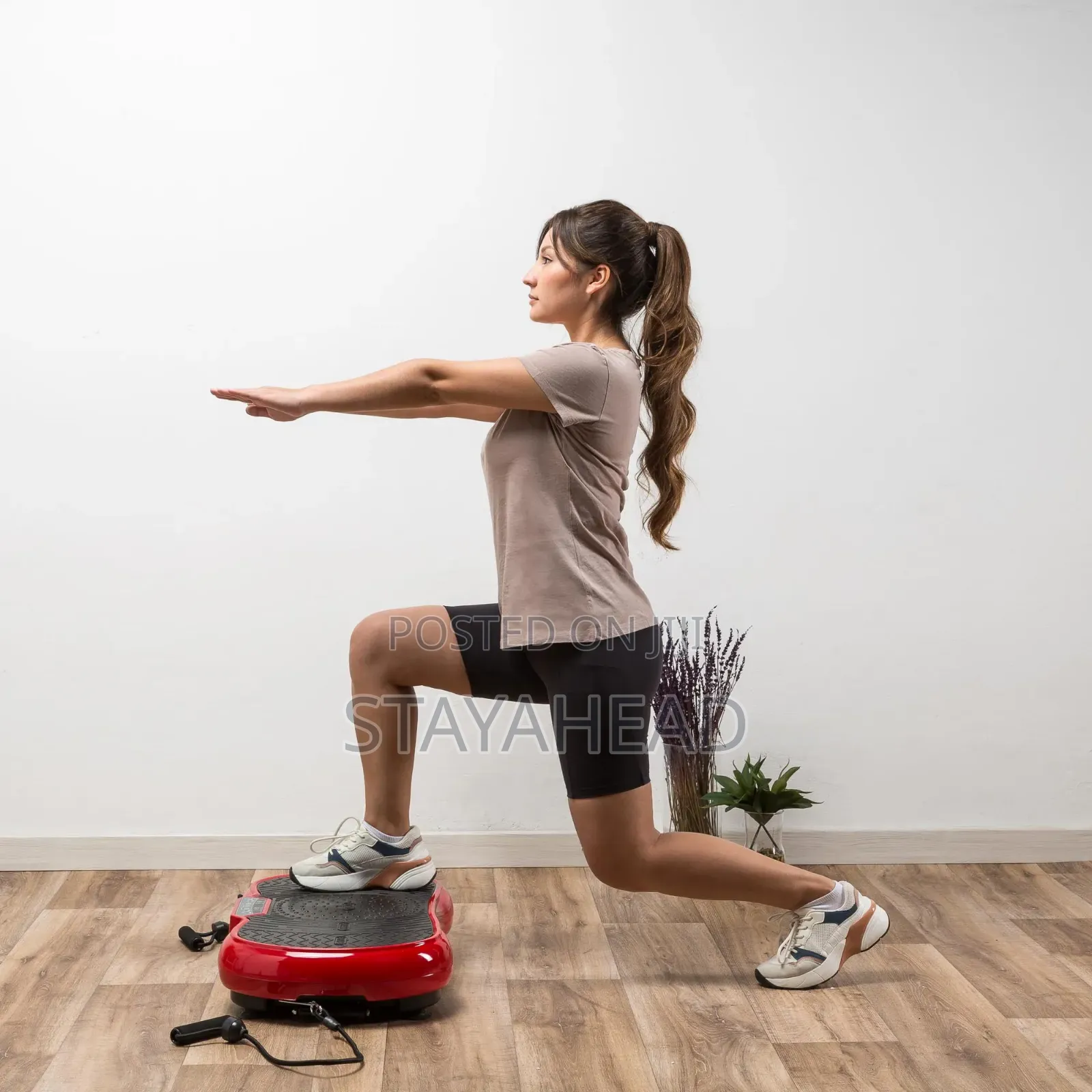 Squarevibro Maxi Vibration Plate | 99 Speed Levels