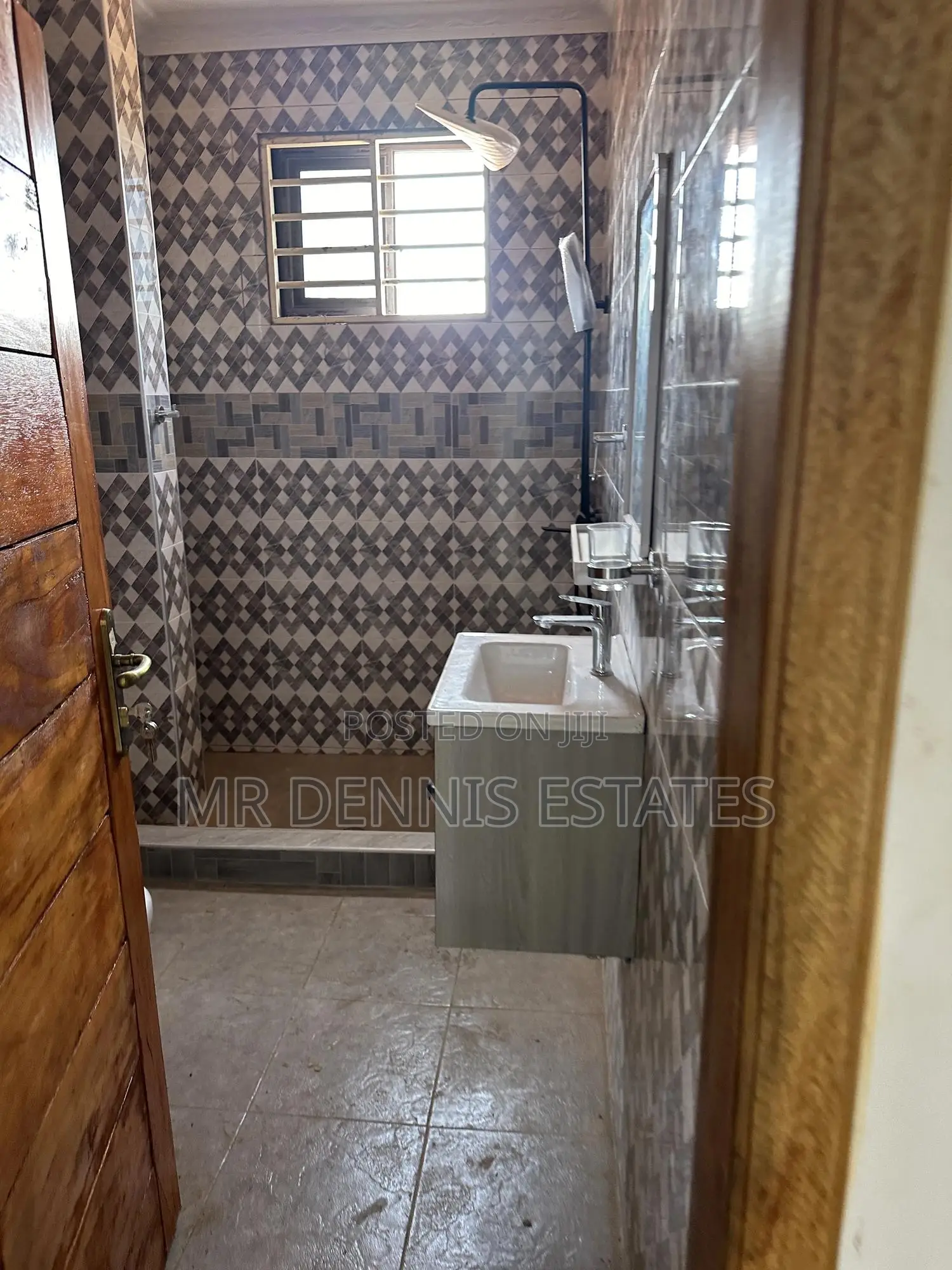 2bdrm Apartment in Old Barrier for rent